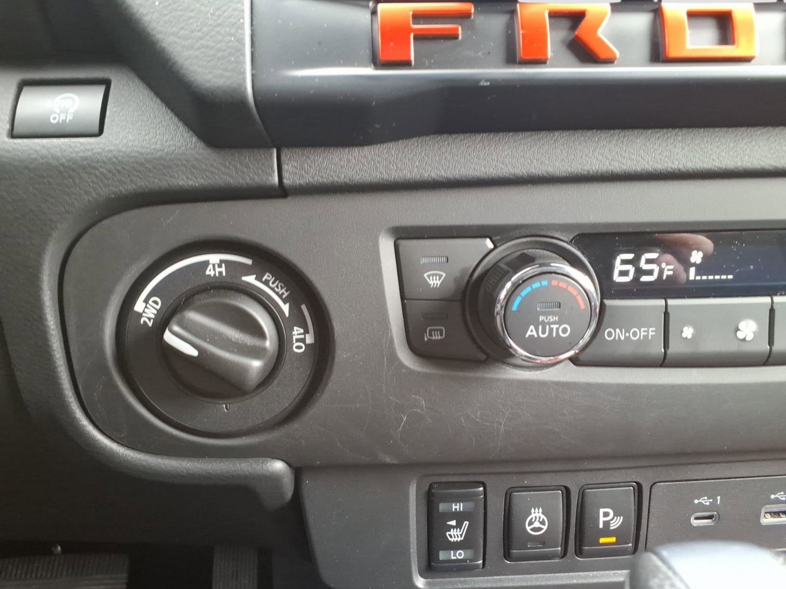 Used 2025 Nissan Frontier PRO-4X w/ Pro Convenience Package image 19