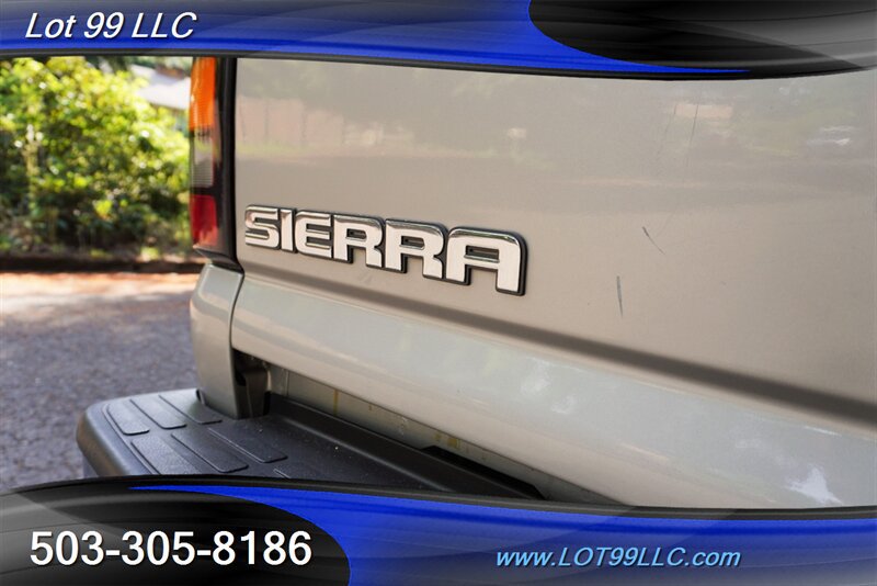 Used 2004 GMC Sierra 2500 SLT w/ Heavy-Duty Power Package AWD/4WD image 29