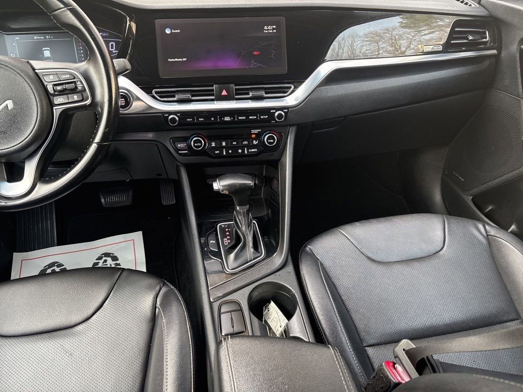 Used 2022 Kia Niro Touring Special Edition FWD image 22