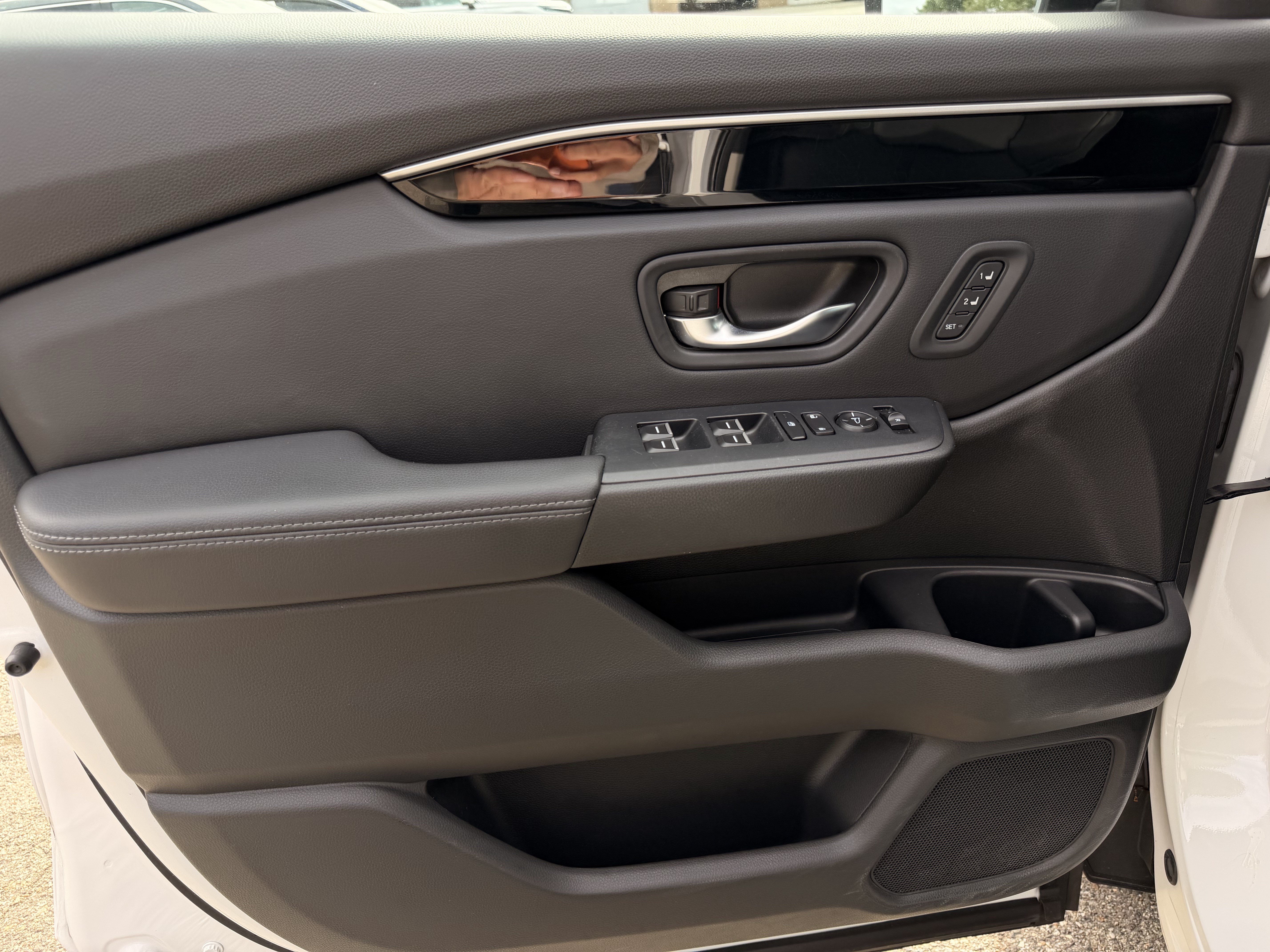 Used 2024 Honda Pilot EX-L image 12