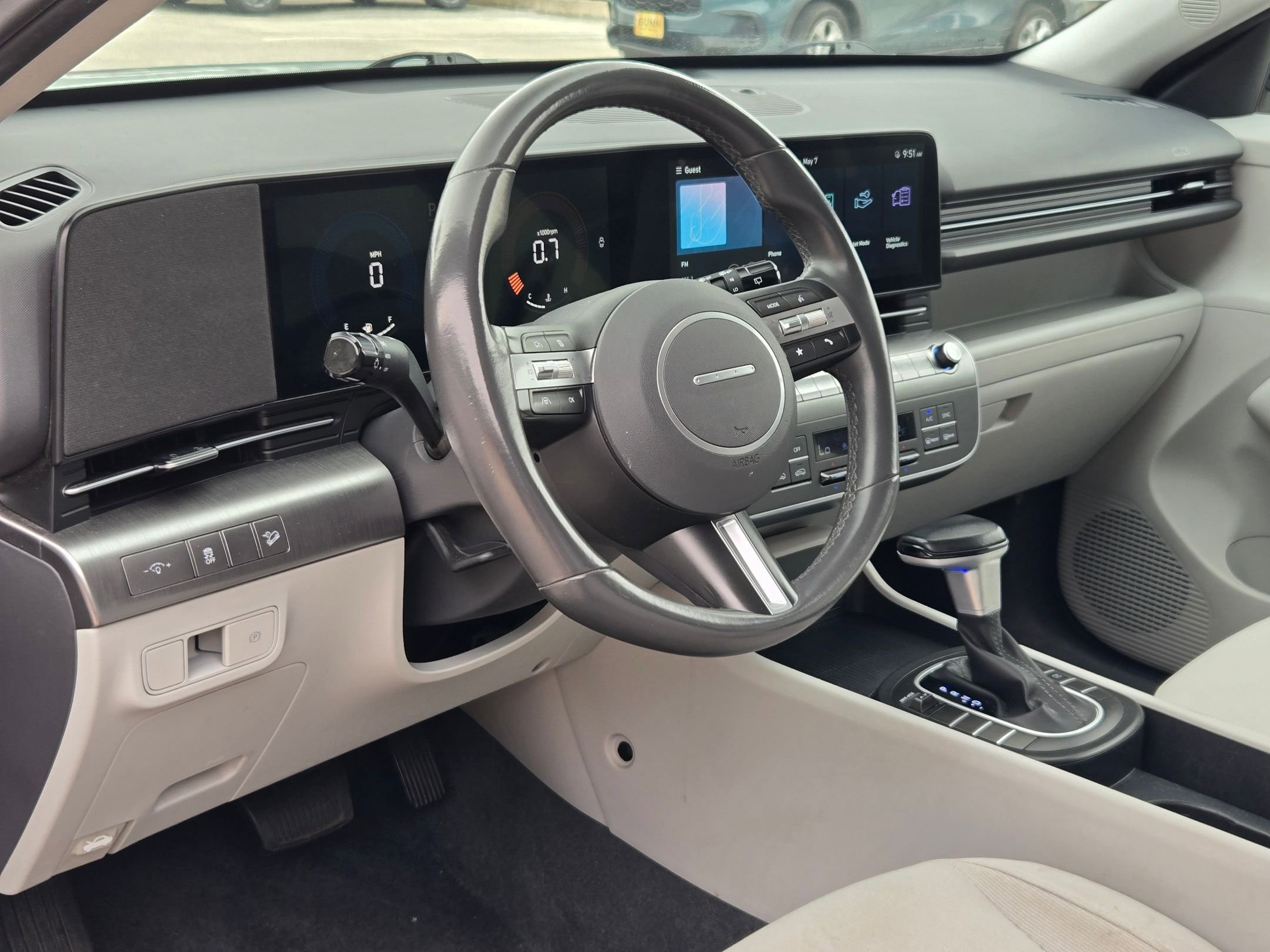Used 2024 Hyundai Kona SEL FWD image 12