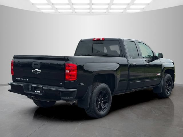 Used 2017 Chevrolet Silverado 1500 LT w/ Midnight Edition AWD/4WD image 7