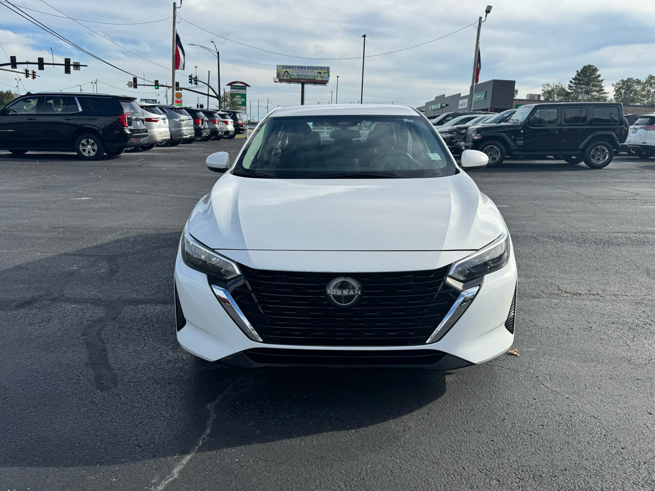 Used 2024 Nissan Sentra SV image 3