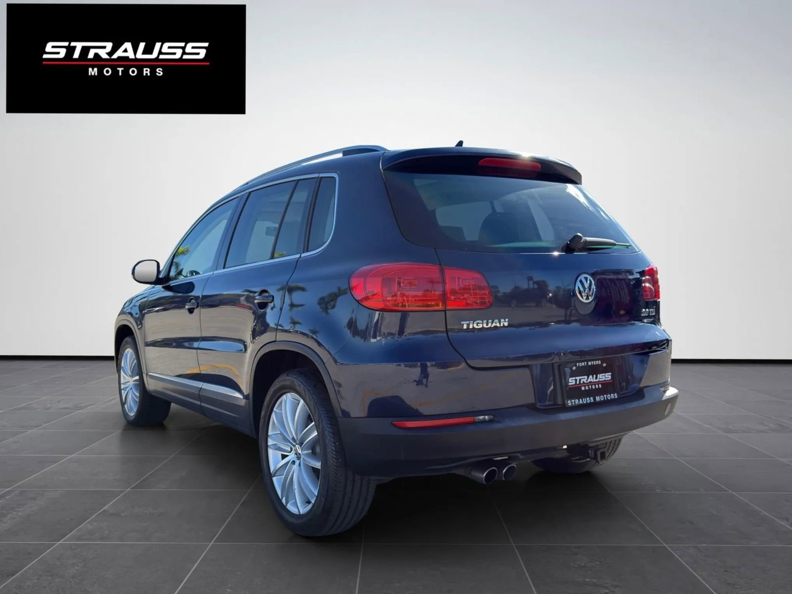 Used 2013 Volkswagen Tiguan SE image 10