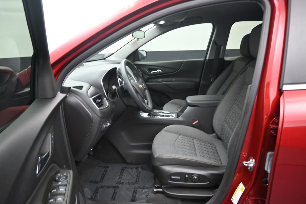 Used 2024 Chevrolet Equinox LT FWD image 13