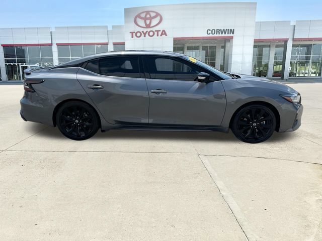 Used 2021 Nissan Maxima SR w/ Sport Mat Group FWD image 6