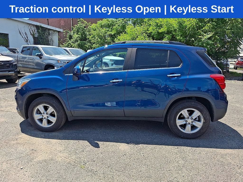 Used 2020 Chevrolet Trax LT w/ LT Convenience Package AWD/4WD image 4