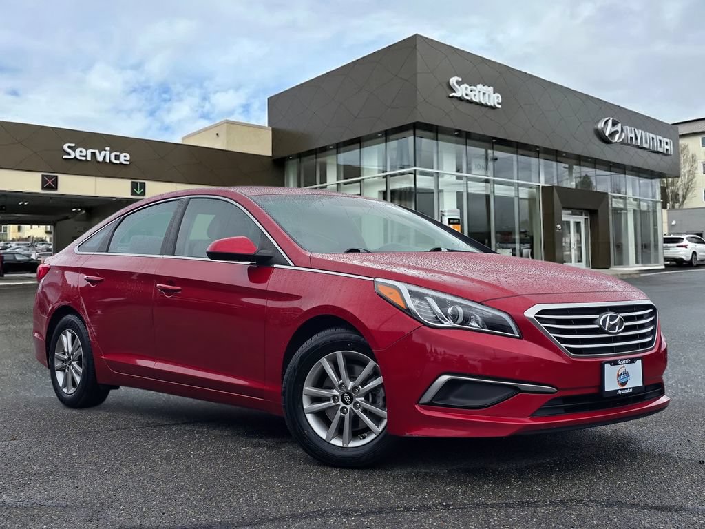 Used 2017 Hyundai Sonata SE FWD image 1