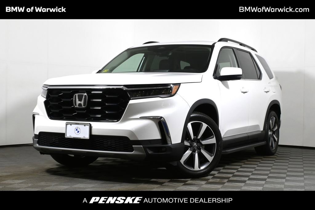 Used 2023 Honda Pilot Touring image 1