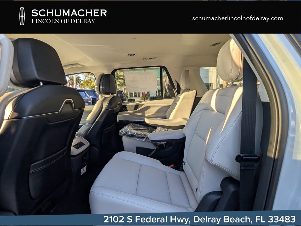 New 2026 Lincoln Navigator L Premier AWD/4WD image 13