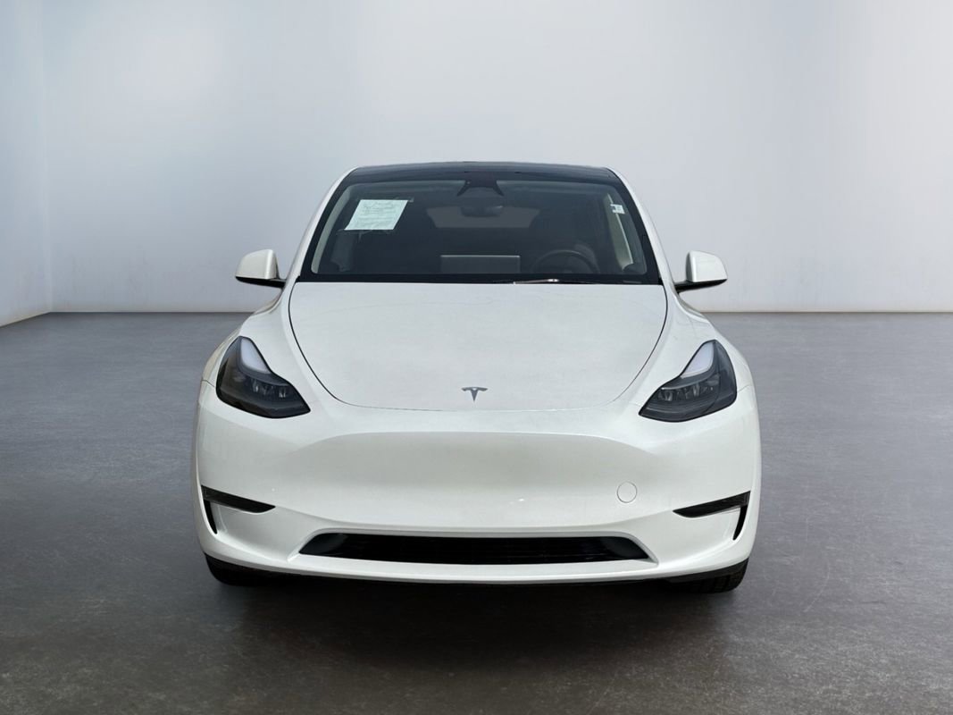 Used 2024 Tesla Model Y 2WD image 2