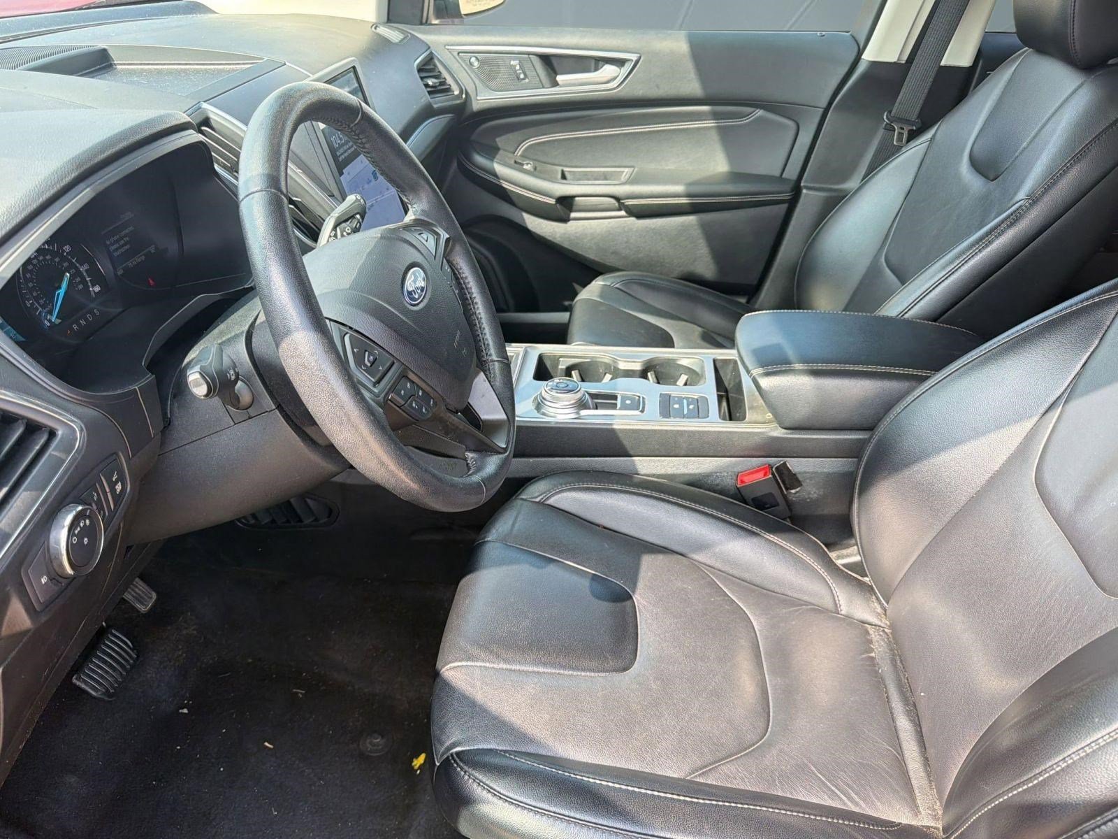 Used 2022 Ford Edge Titanium AWD/4WD image 5