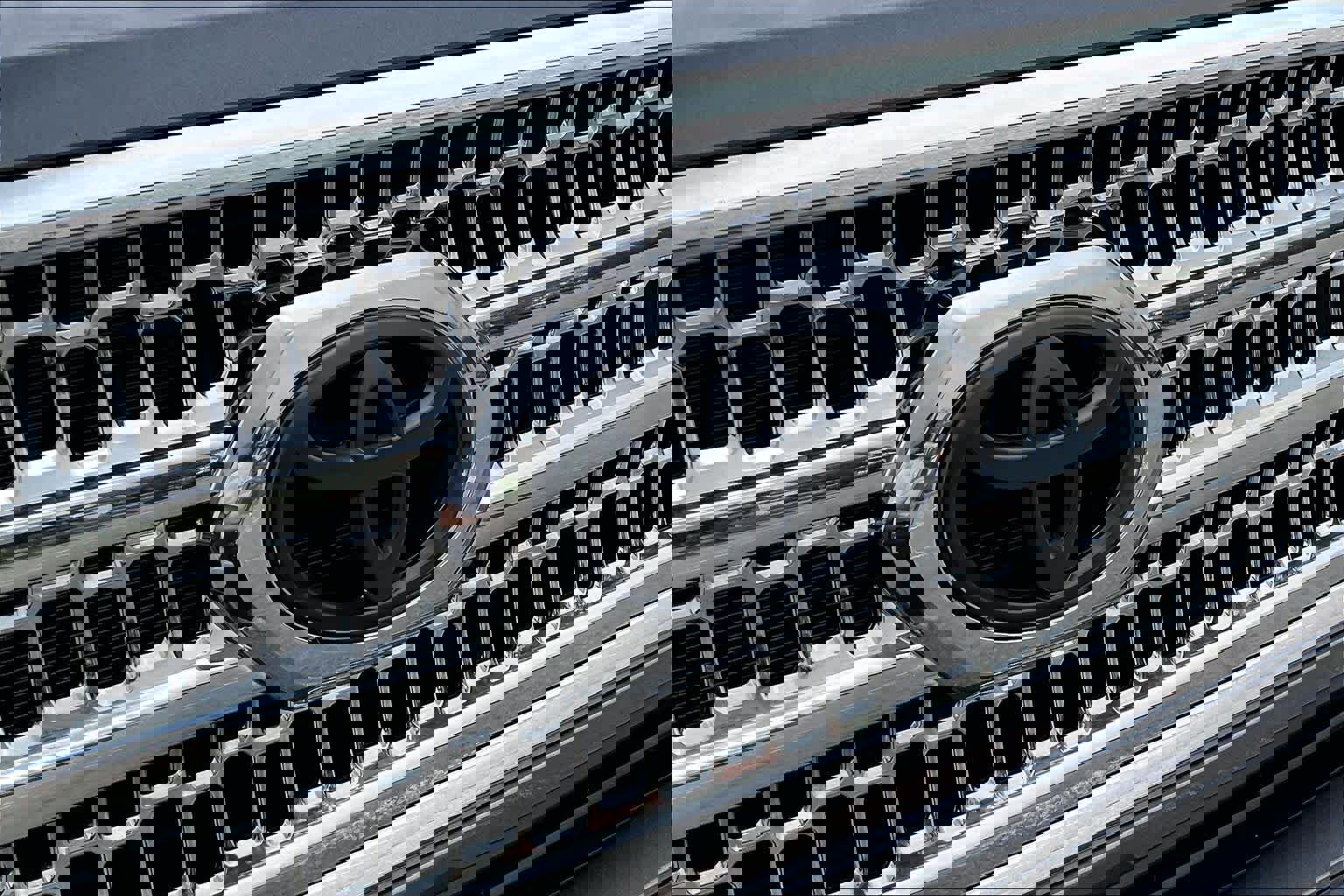 Used 2017 Toyota Tacoma TRD Off-Road w/ Tow Package RWD image 30