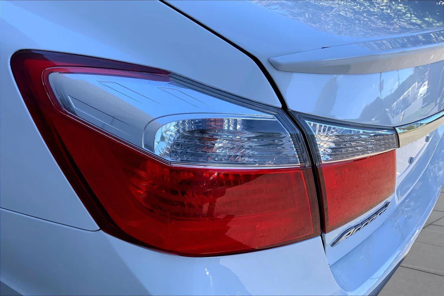 Used 2013 Honda Accord EX image 27