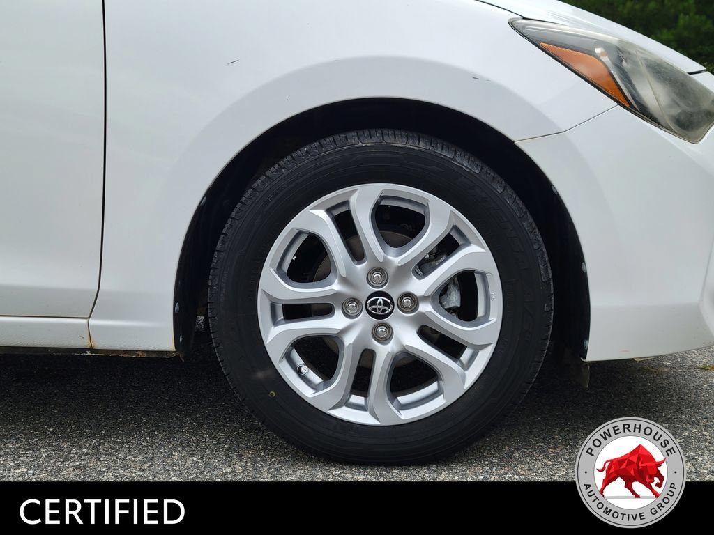 Used 2018 Toyota Yaris iA FWD image 12