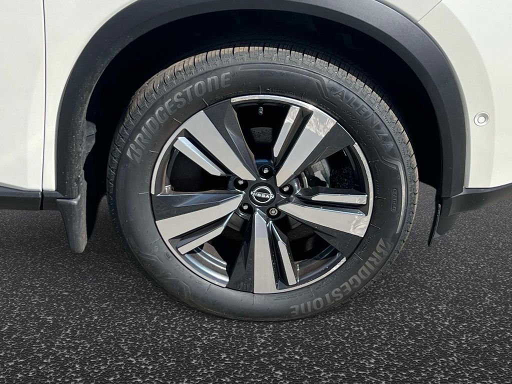 Used 2023 Nissan Rogue Platinum AWD/4WD image 7