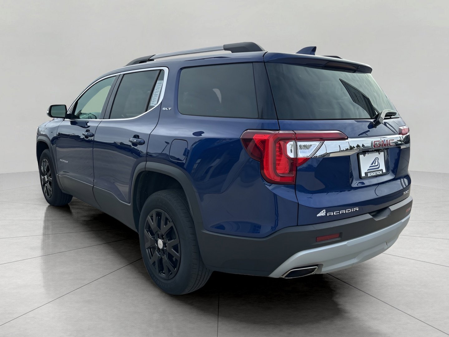 Used 2023 GMC Acadia SLT w/ Technology Package image 5