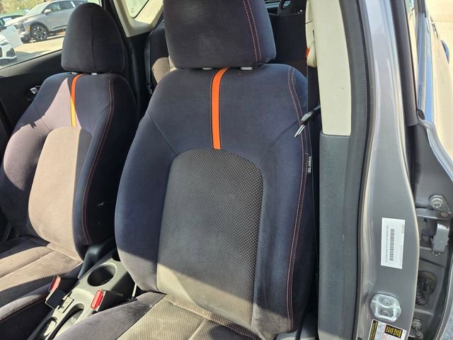 Used 2015 Nissan Versa Note SR image 13