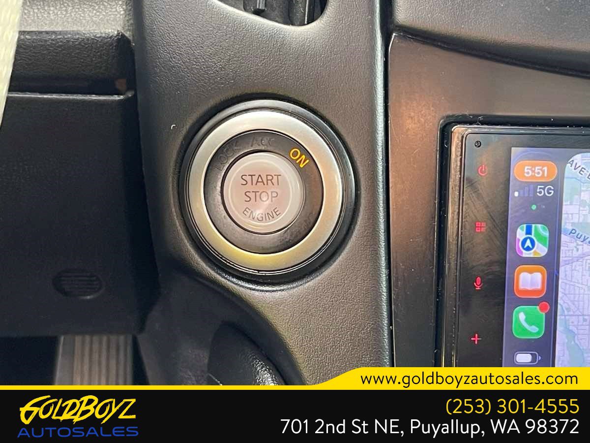 Used 2017 Nissan 370Z Coupe RWD image 29