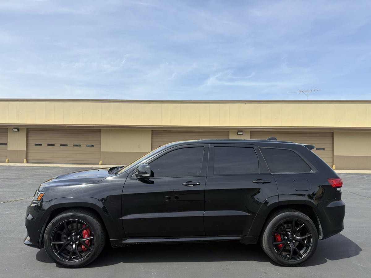 Used 2018 Jeep Grand Cherokee SRT AWD/4WD image 4