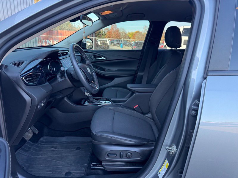 Used 2023 Buick Encore GX Select w/ Sport Touring Package AWD/4WD image 3