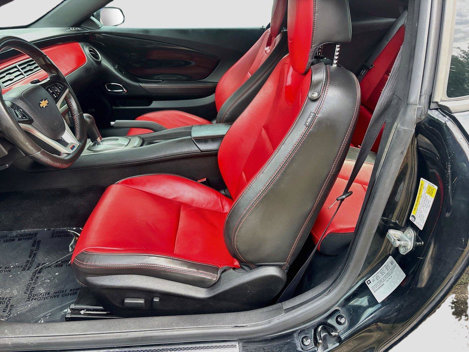 Used 2015 Chevrolet Camaro LT w/ Commemorative Special Edition RWD image 18