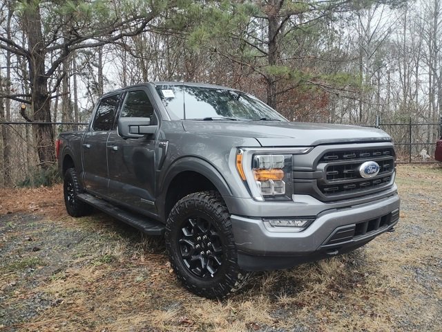 Used 2022 Ford F150 XLT w/ Equipment Group 302A High image 3