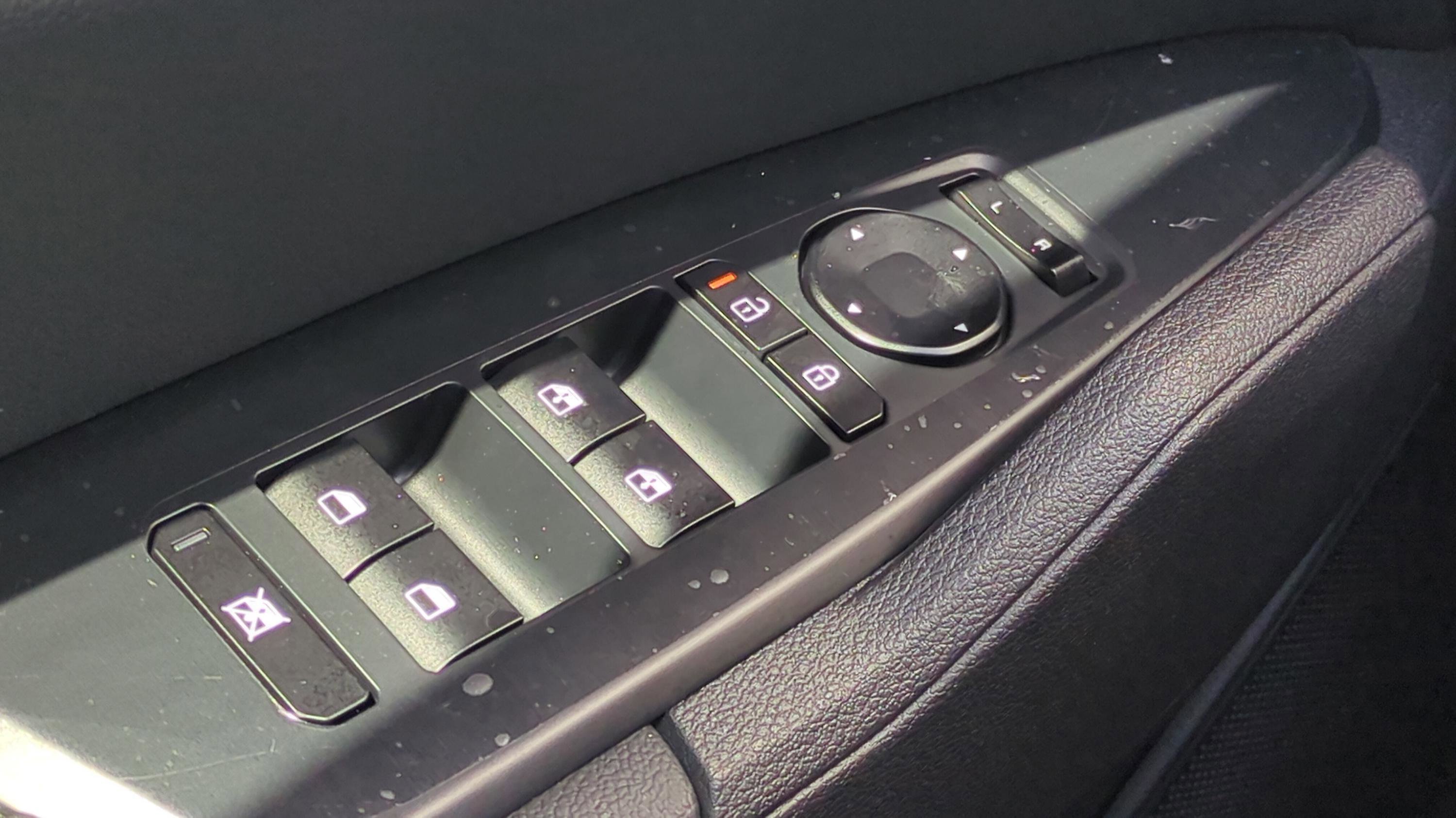 New 2026 Kia Sportage EX image 42