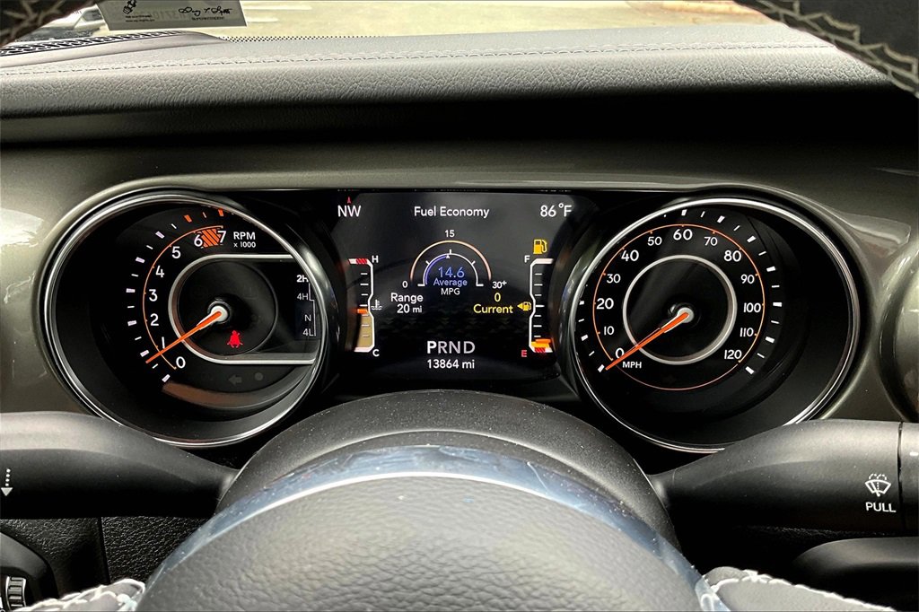 Used 2023 Jeep Wrangler Sahara image 13