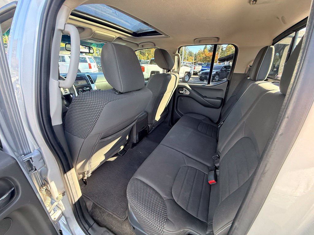 Used 2017 Nissan Frontier PRO-4X AWD/4WD image 34