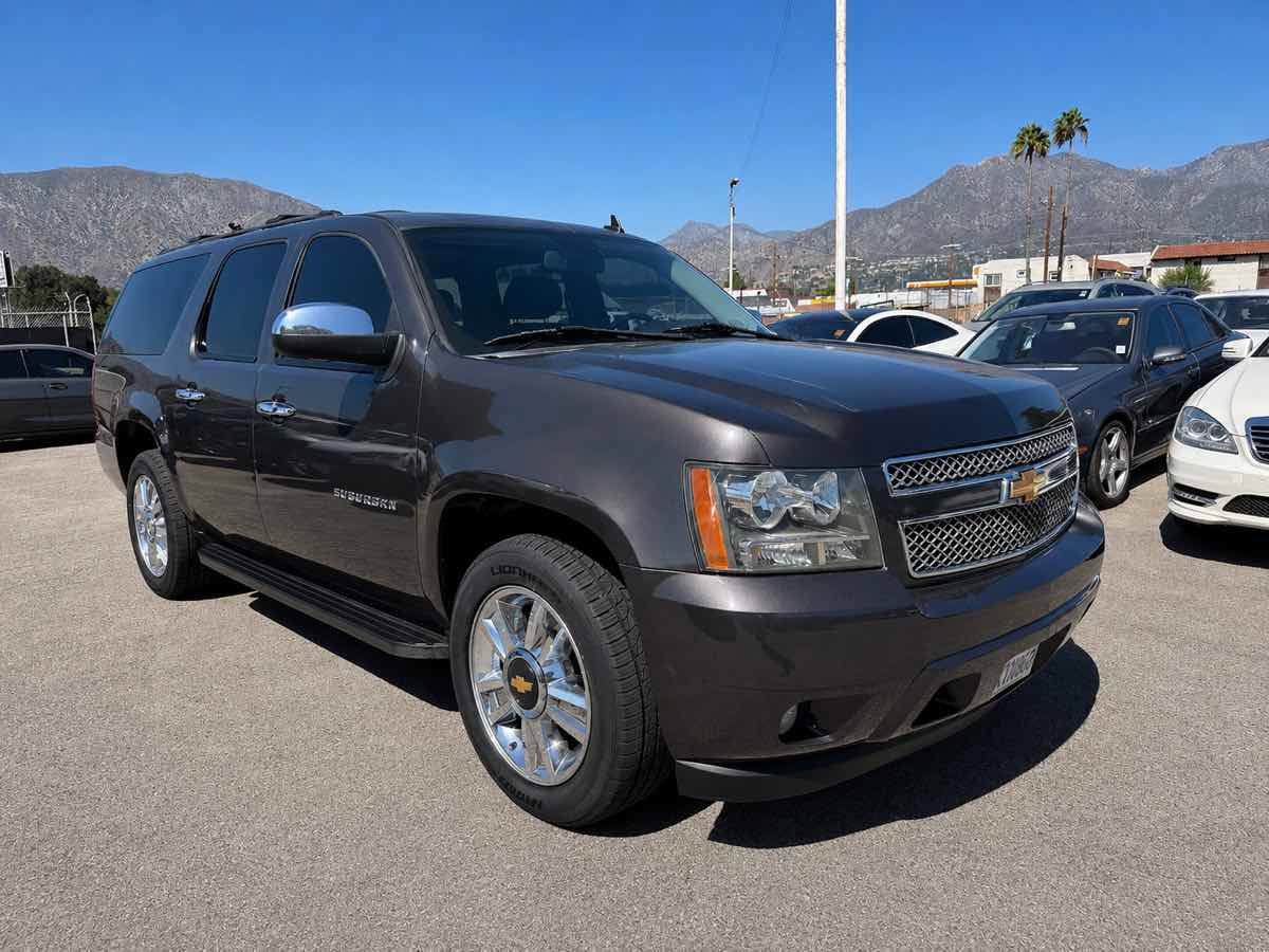 Used 2011 Chevrolet Suburban LS w/ Regional Value Package RWD image 1