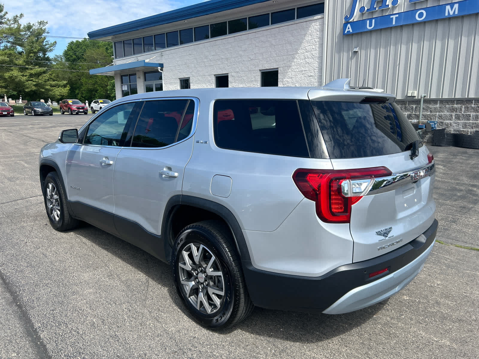 Used 2020 GMC Acadia SLE FWD image 5