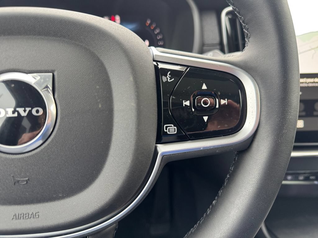 New 2026 Volvo XC90 B6 Plus w/ Protection Package Premier AWD/4WD image 14