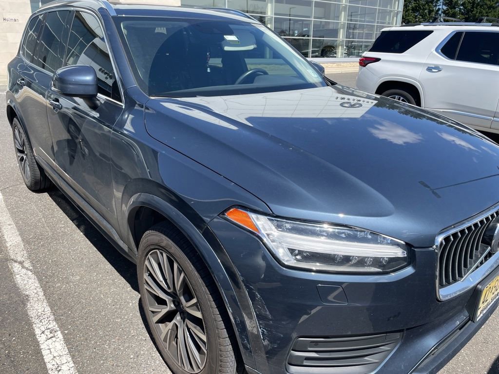 Used 2022 Volvo XC90 T6 Momentum AWD/4WD image 1