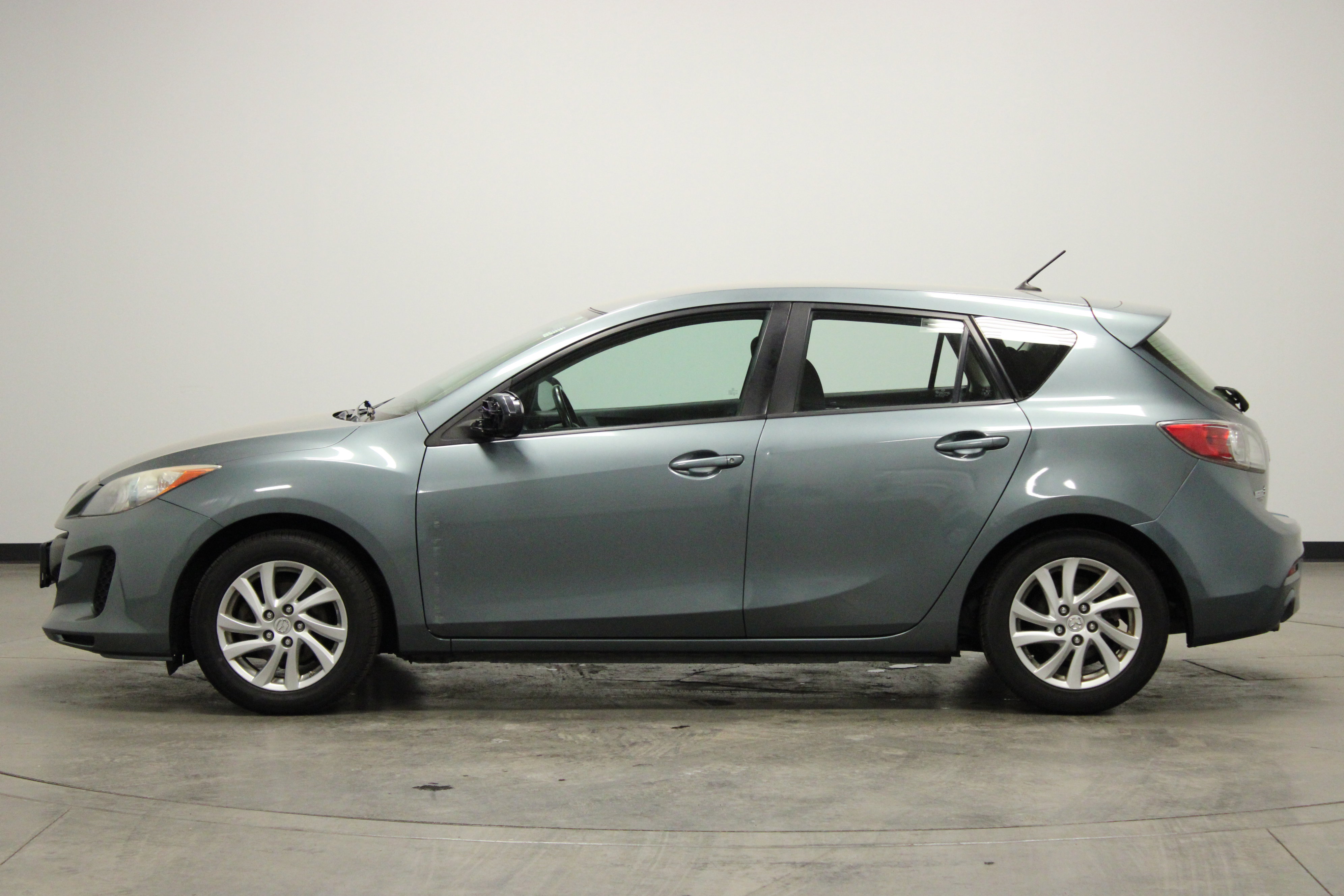 Used 2012 MAZDA MAZDA3 i Touring image 5