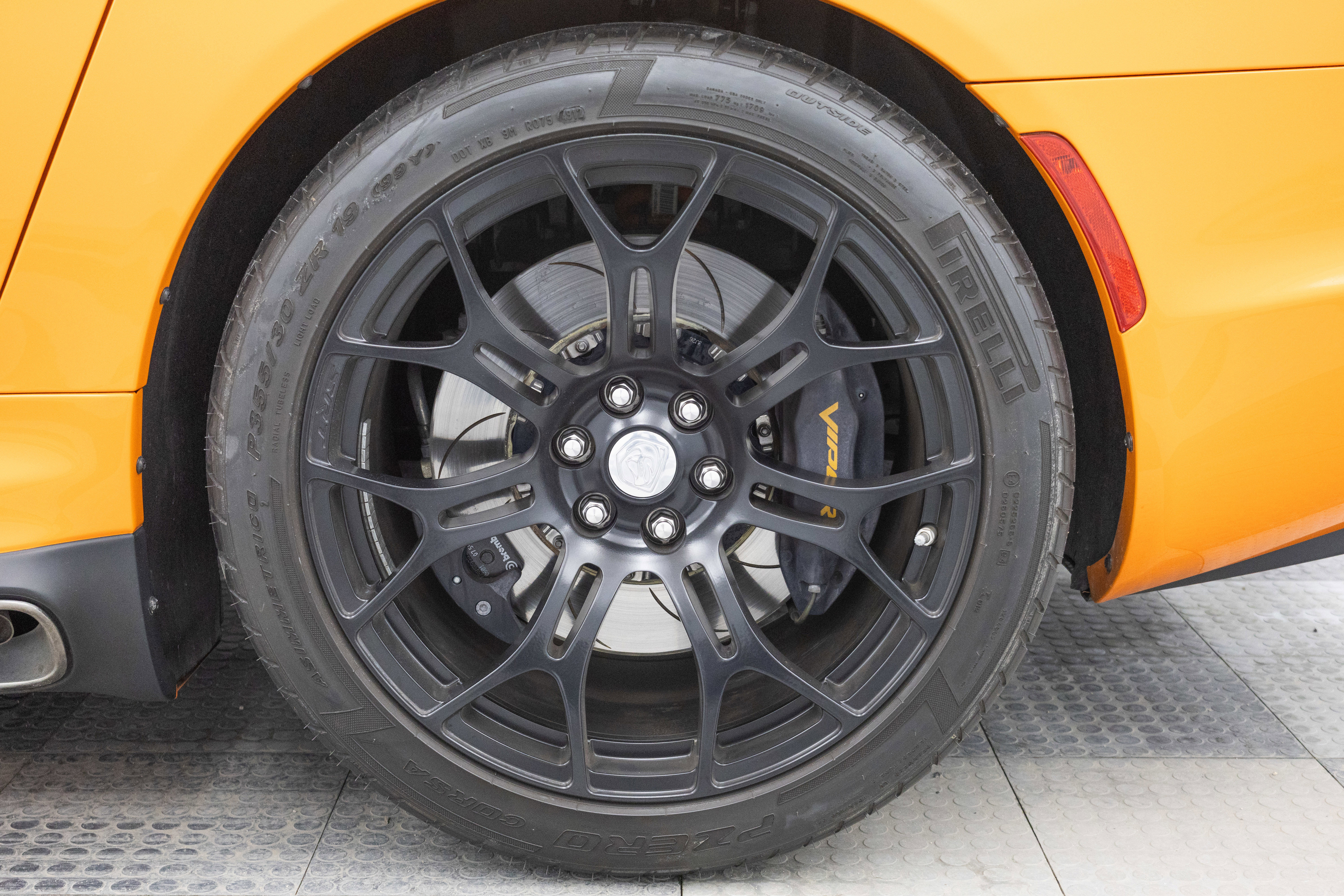 Used 2014 SRT Viper SRT-10 image 24