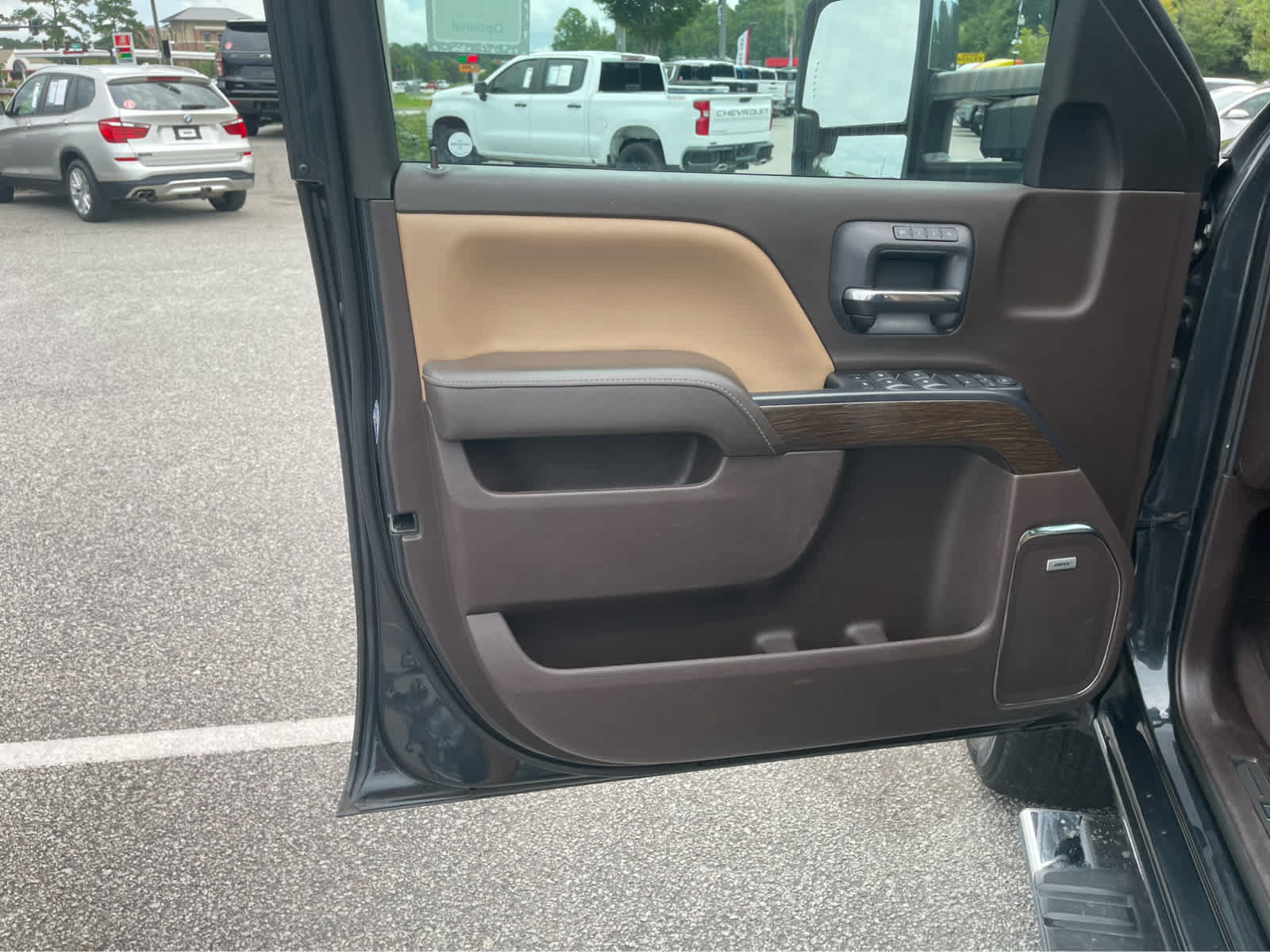 Used 2019 GMC Sierra 2500 Denali w/ Duramax Plus Package AWD/4WD image 10