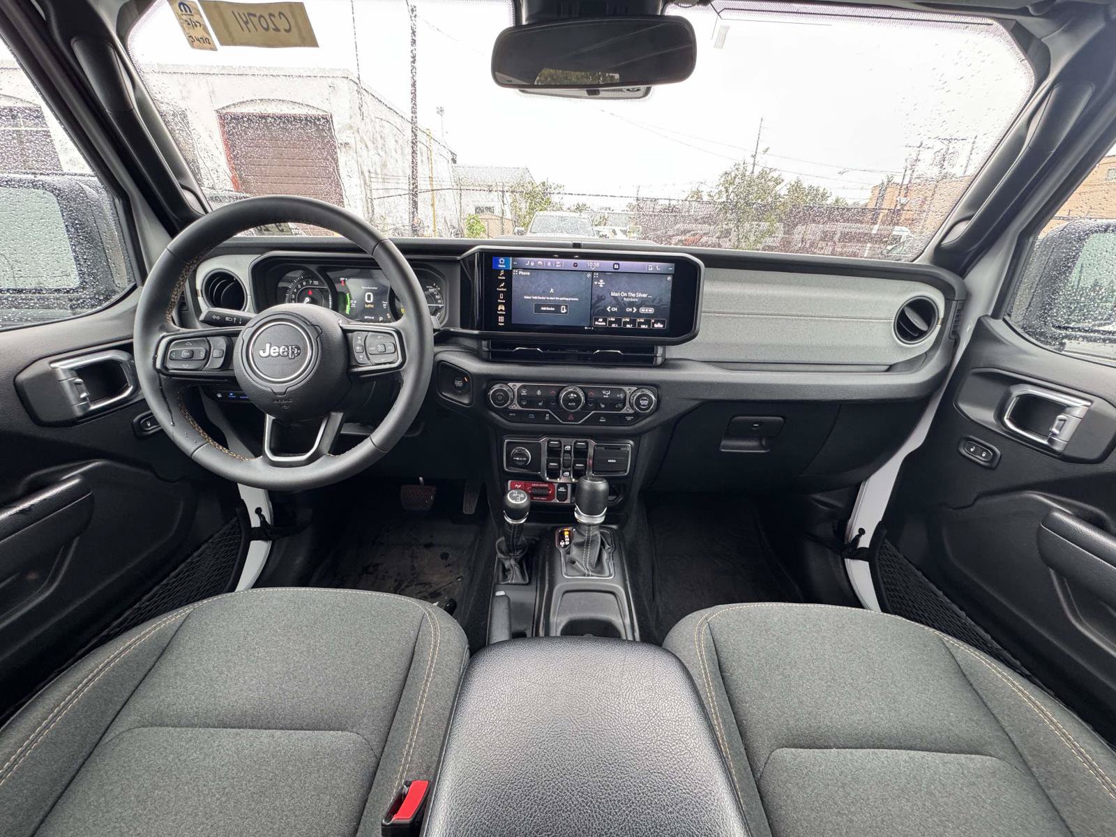 Certified 2024 Jeep Wrangler Unlimited AWD/4WD image 32