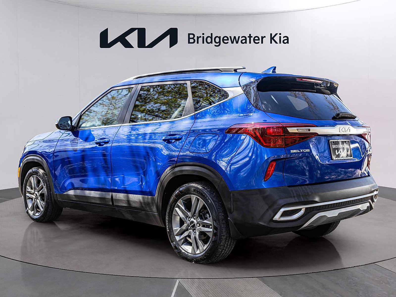Used 2023 Kia Seltos S FWD image 5