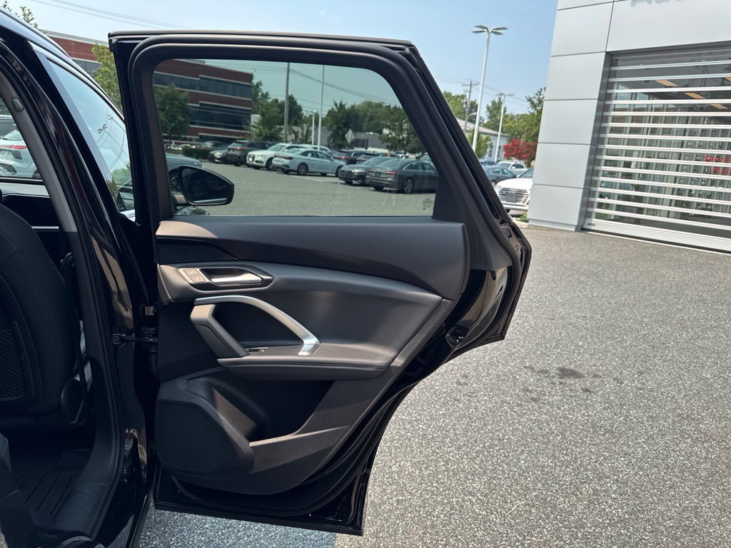 Certified 2025 Audi Q5 Premium w/ Convenience Package AWD/4WD image 28