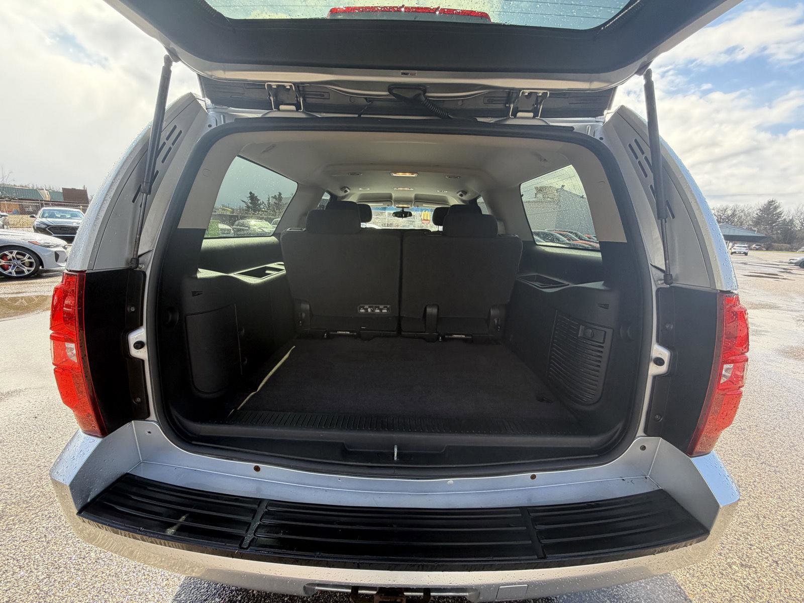 Used 2012 Chevrolet Suburban LS AWD/4WD image 27