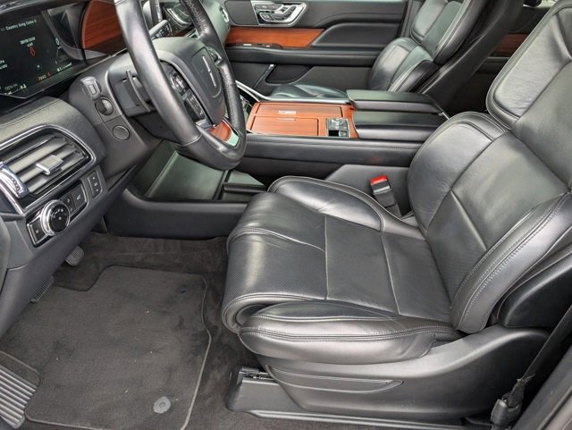 Used 2018 Lincoln Navigator Reserve w/ Technology Package image 29
