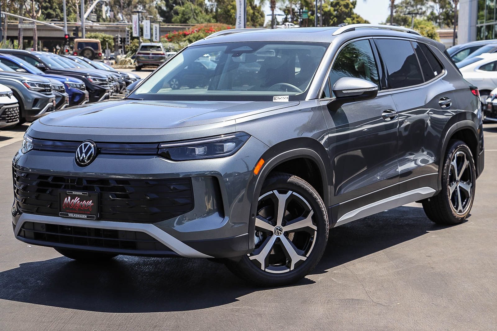 New 2026 Volkswagen Tiguan SE
