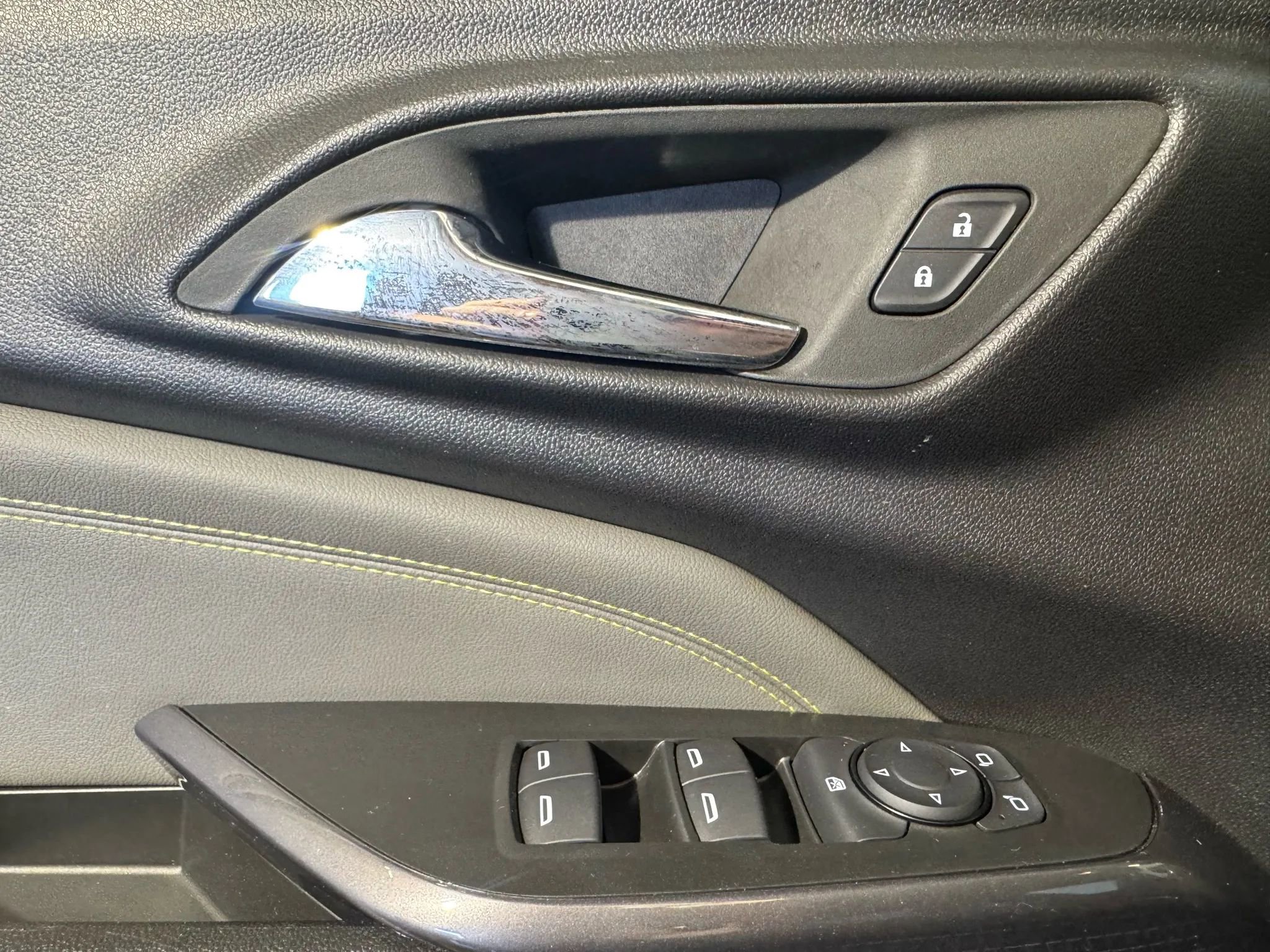 Used 2025 Chevrolet Trax ACTIV w/ Driver Confidence Package image 9