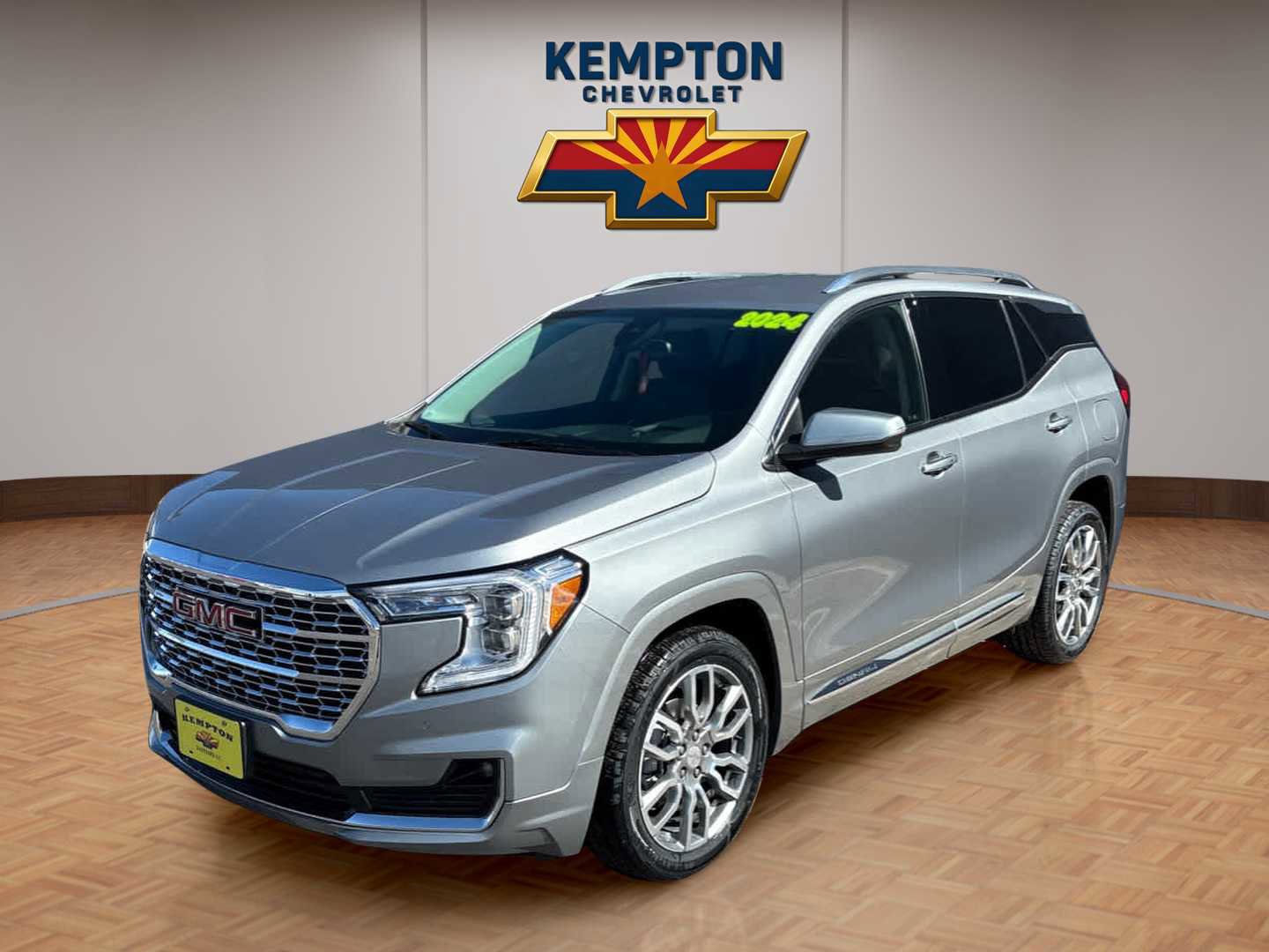 Used 2024 GMC Terrain Denali image 2
