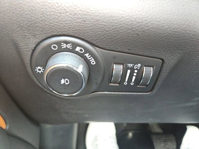 Used 2024 Jeep Compass Limited AWD/4WD image 21