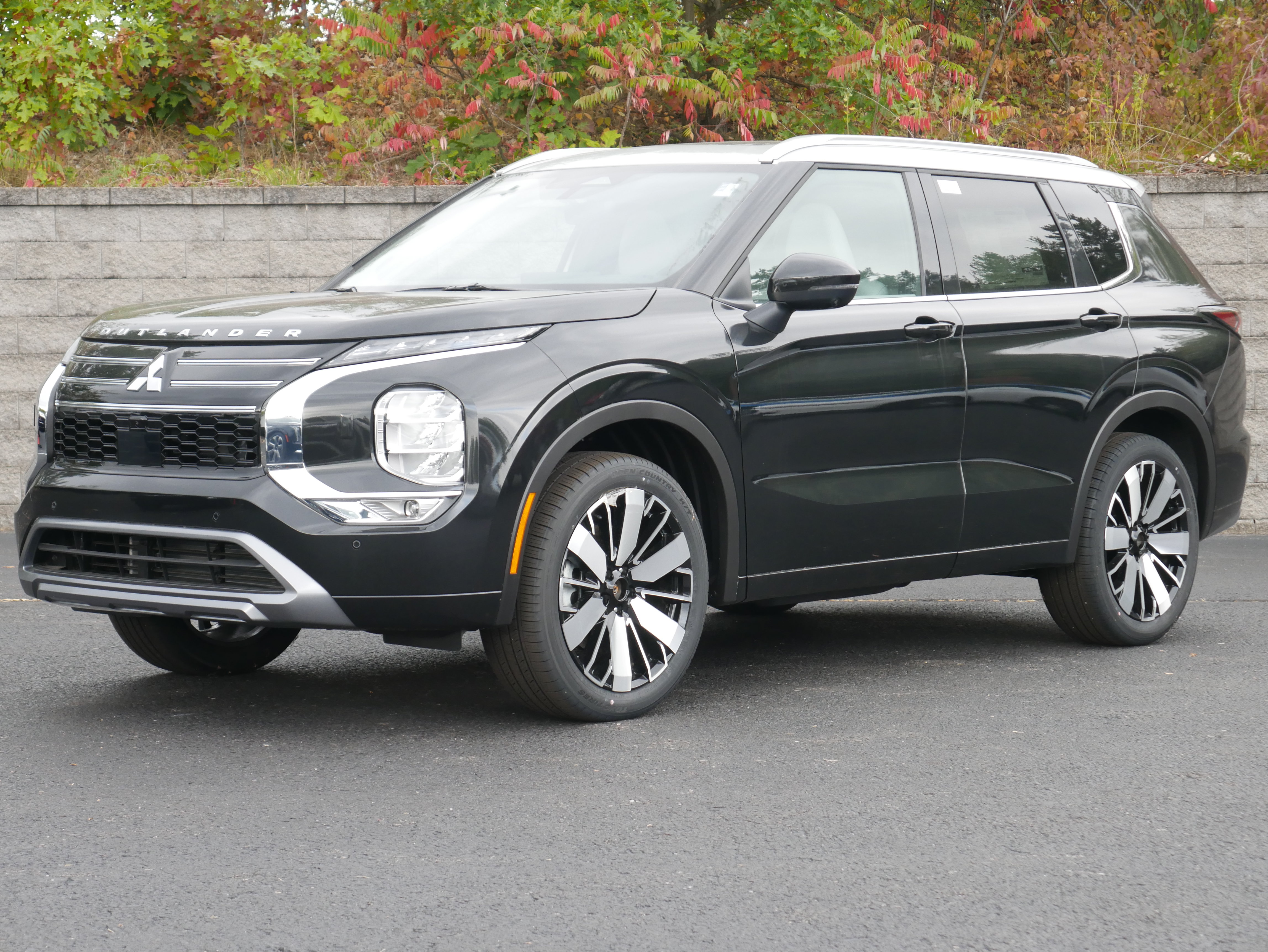 Used 2025 Mitsubishi Outlander AWD