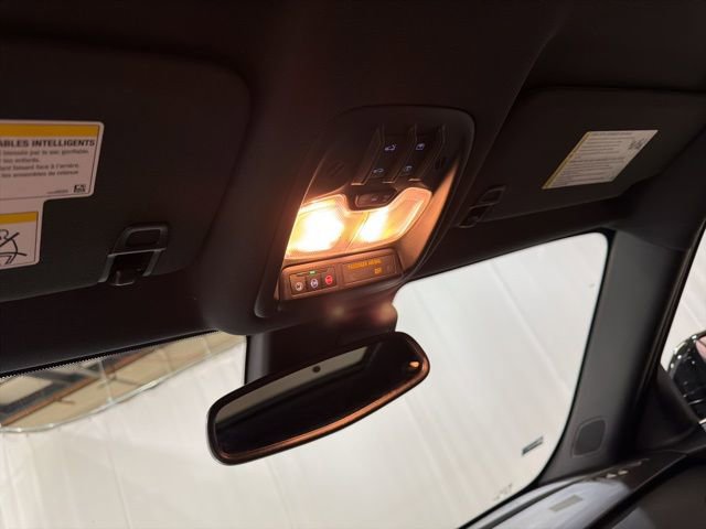 Used 2023 Chevrolet TrailBlazer RS w/ Sun and Liftgate Package image 18