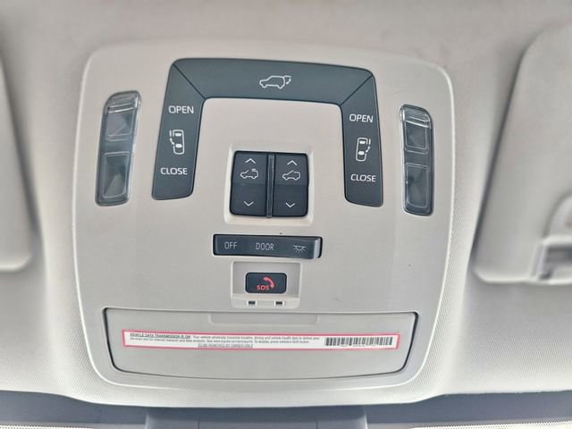 Used 2023 Toyota Sienna XLE image 26