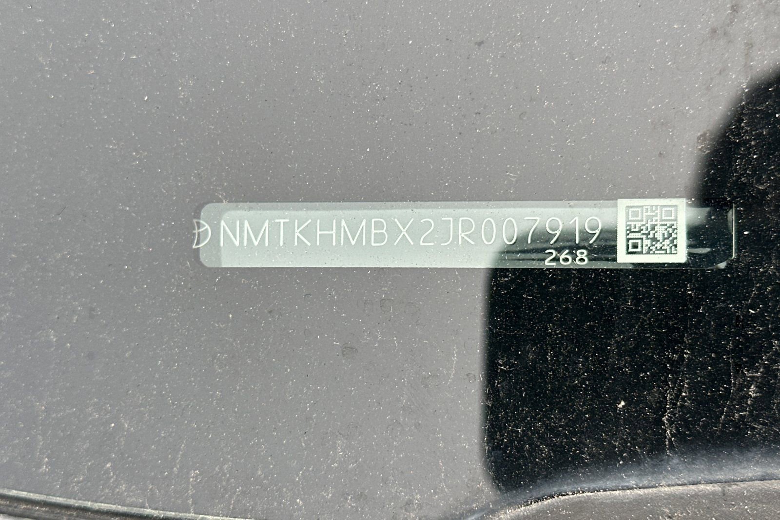 Used 2018 Toyota C-HR XLE image 9